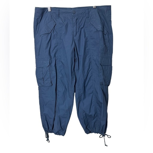 Norma Kamali Cargo Crop Pants - Picture 9 of 9